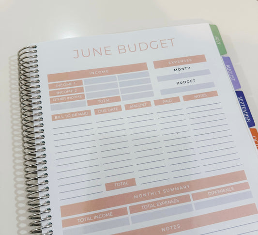 Managing Your Monthly Budget with a Custom Planner
